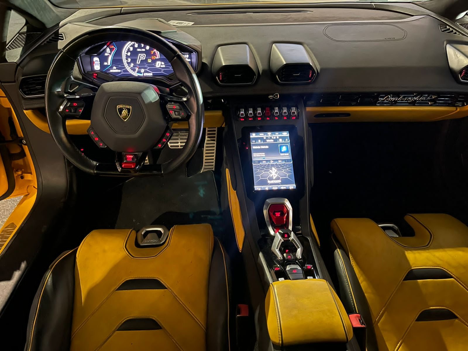 Book your car now without deposit and enjoy your time