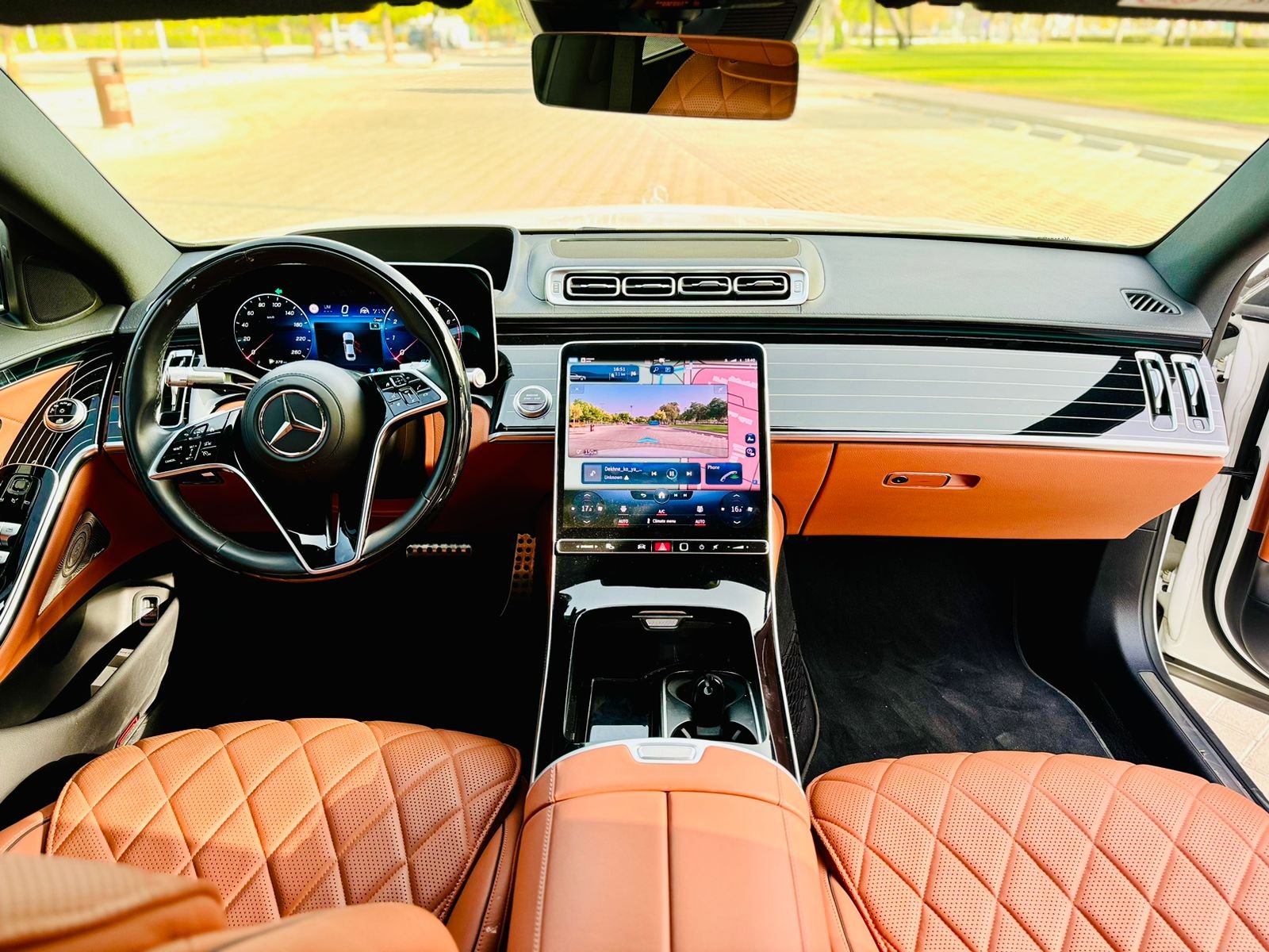 Mercedes S500 2022 – Sedan 5 Seater, Full Option, GCC Specs, Safety Features-CARLUX RENT A CAR