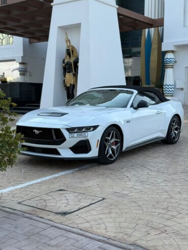 FORD MUSTANG 2024