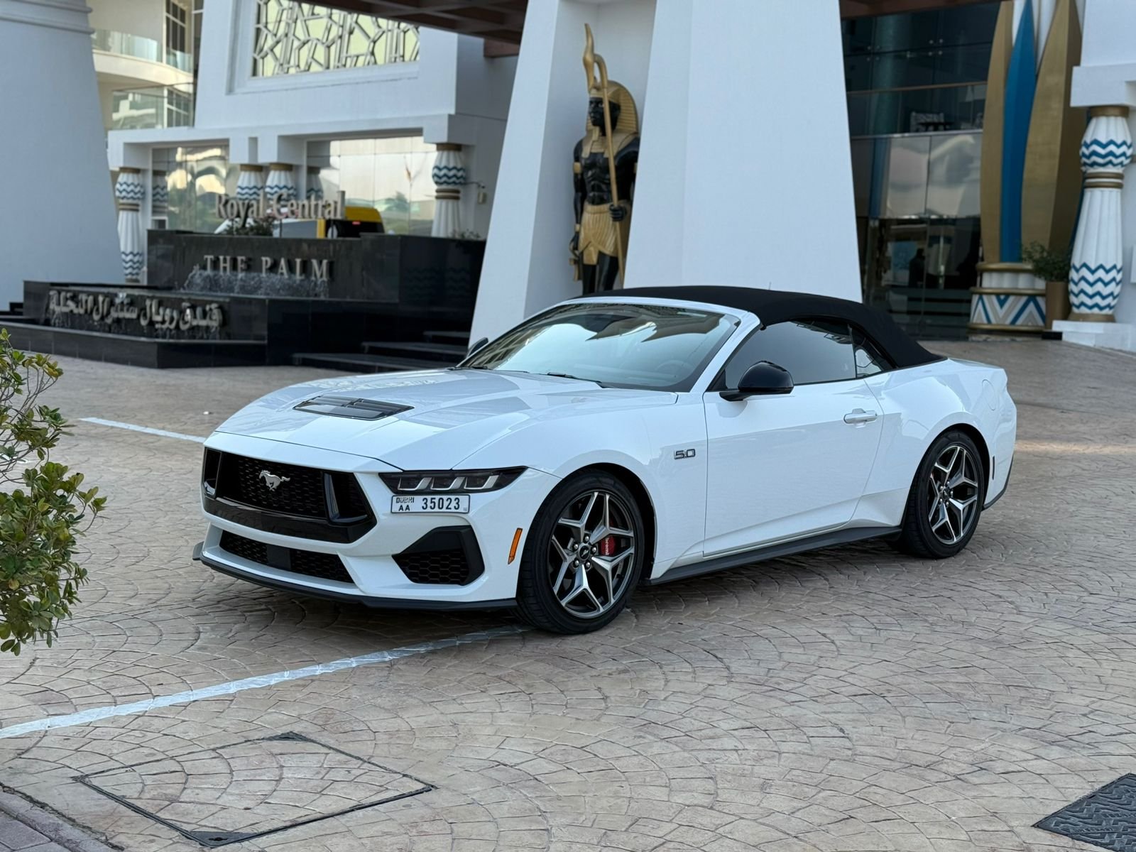 FORD MUSTANG 2024