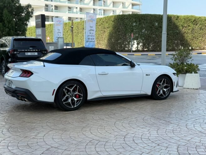 FORD MUSTANG 2024