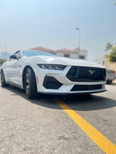 FORD MUSTANG 2024