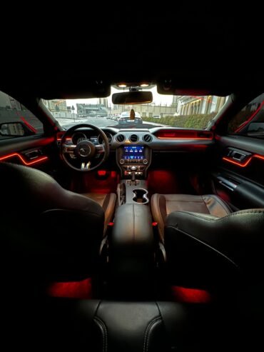 Ford Mustang V8 with Shelby kit
